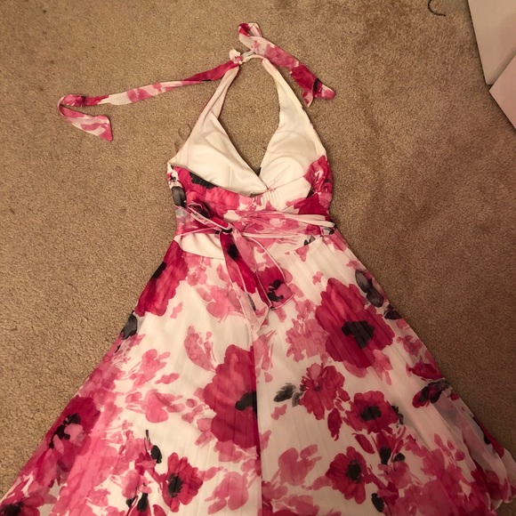 Halter top dress - Picture 2 of 2